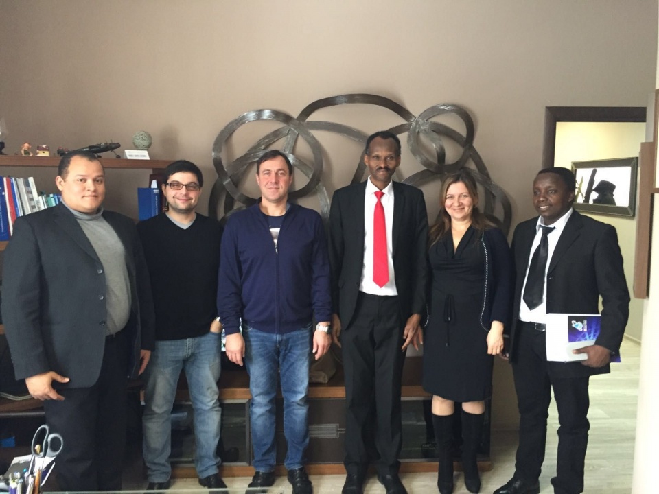 На производственной базе ООО "ПК Позитрон" состоялась встреча с министром при посольстве Республики Южный Судан, Республики Эфиопии и Нигерии.